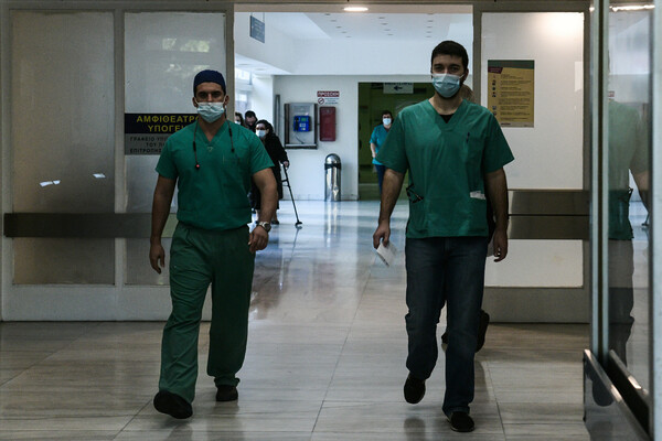 Θεσσαλονίκη: ΕΔΕ για τέσσερις υγειονομικούς - Προσκόμισαν πλαστά πιστοποιητικά για να αποφύγουν την αναστολή εργασίας