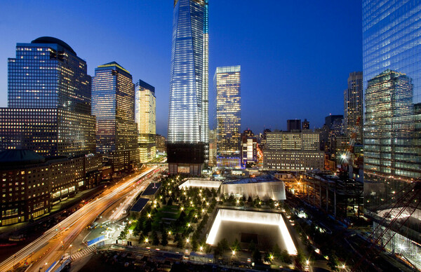 Δάκρυα και σιωπή: Οι ΗΠΑ θυμούνται τις φονικές επιθέσεις της 11ης Σεπτεμβρίου - Φωτογραφίες 