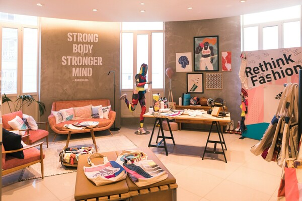 RETHINK FASHION: Βρεθήκαμε σε ένα πρωτότυπο get-together στο νέο corner της adidas στο attica City Link