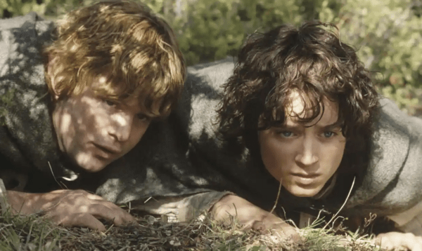 Lord of the Rings actors praise Italian man who lives as a hobbit