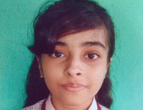 Ινδία: 19χρονη που φορούσε σορτς αναγκάστηκε να καλύψει τα πόδια της με κουρτίνα σε εξεταστικό κέντρο