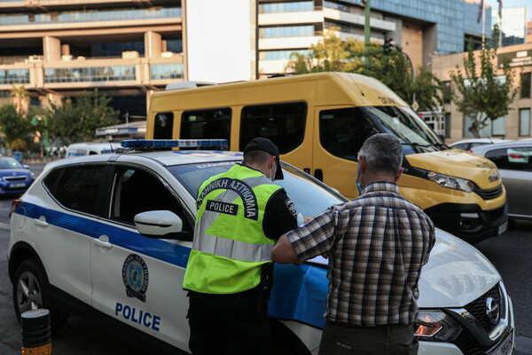 Βούλα: Ξέχασαν κοριτσάκι 2 ετών μέσα σε σχολικό λεωφορείο για ώρες - Πέντε συλλήψεις