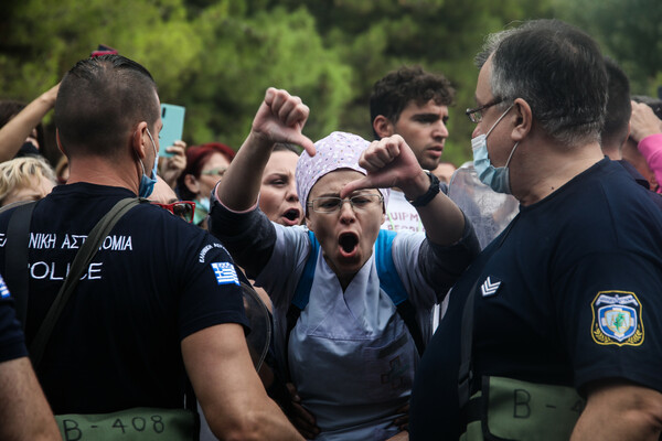 Πλεύρης: «Δεν τίθεται θέμα νέων μέτρων» - Τι είπε για υποχρεωτικότητα εμβολιασμών 