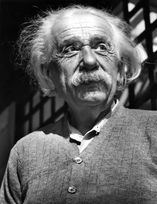 Βρέθηκαν σπάνια χειρόγραφα του Αϊνστάιν για τη θεωρία της σχετικότητας και δημοπρατούνται
