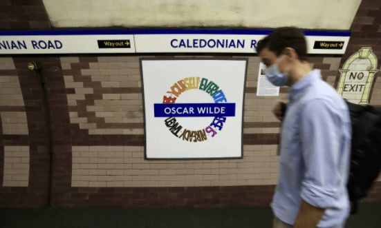 Λονδίνο: Οι σταθμοί του μετρό «γιορτάζουν» τη ΛΟΑΤΚΙ+ κοινότητα