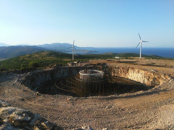 Το υπουργείο Περιβάλλοντος ζητά ανάκληση των αδειοδοτήσεων για ανεμογεννήτριες στη Βόρεια Εύβοια