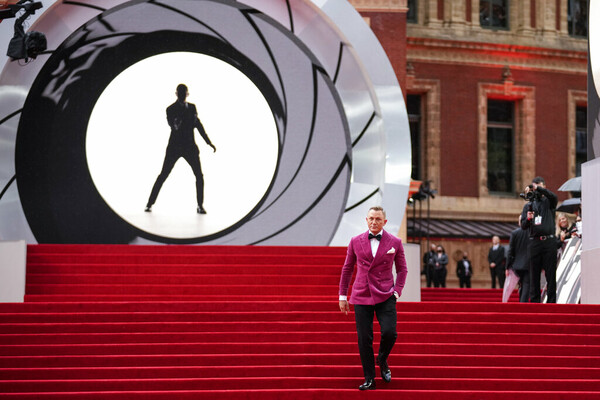 Παγκόσμια πρεμιέρα της ταινίας του 007 "No Time To Die" στο Λονδίνο