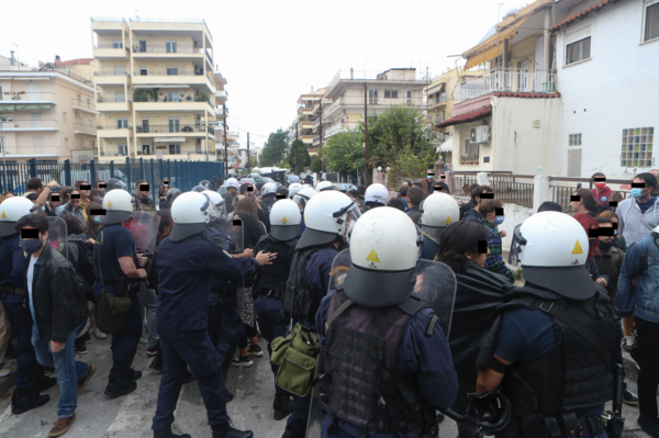 Θεσσαλονίκη: Νέα επεισόδια με μολότοφ και πέτρες έξω από το σχολείο ΕΠΑΛ στη Σταυρούπολη