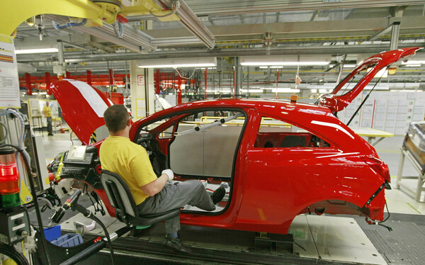 Η έλλειψη chip «φρενάρει» την παραγωγή αυτοκινήτων: Προσωρινό λουκέτο σε εργοστάσιο της Opel