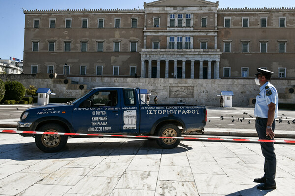 Σύνταγμα: 58χρονος αγρότης ο οδηγός που απειλούσε να ανατιναχθεί στον Άγνωστο Στρατιώτη