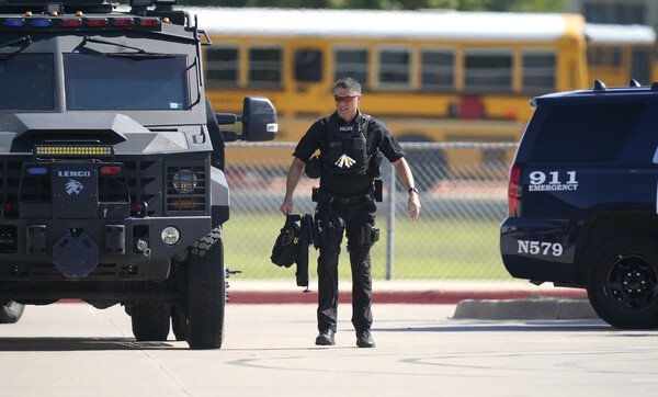 Τέξας: 18χρονος ο ένοπλος που άνοιξε πυρ σε σχολείο- 4 τραυματίες