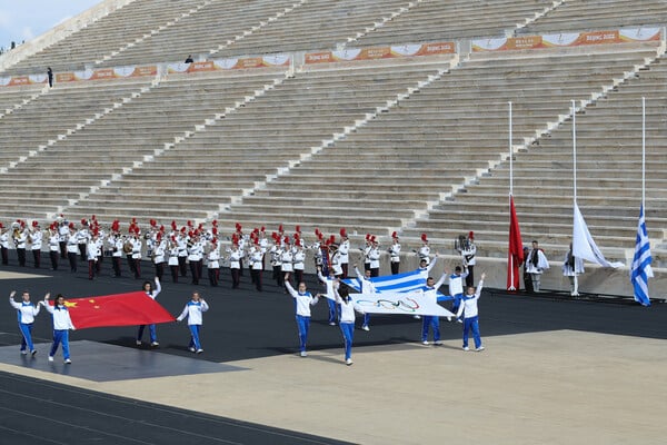 Εικόνες από την τελετή παράδοσης της Ολυμπιακής Φλόγας στο Παναθηναϊκό Στάδιο