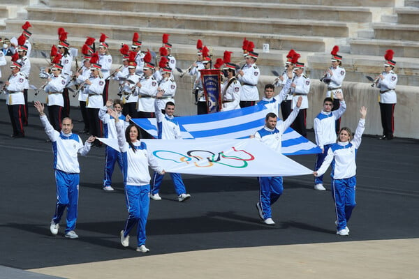 Εικόνες από την τελετή παράδοσης της Ολυμπιακής Φλόγας στο Παναθηναϊκό Στάδιο