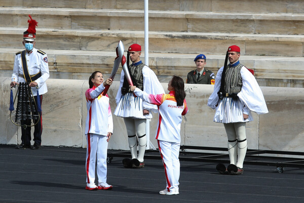 Εικόνες από την τελετή παράδοσης της Ολυμπιακής Φλόγας στο Παναθηναϊκό Στάδιο