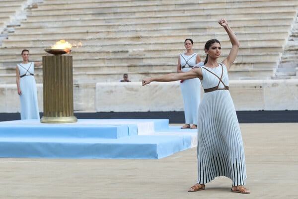 Εικόνες από την τελετή παράδοσης της Ολυμπιακής Φλόγας στο Παναθηναϊκό Στάδιο