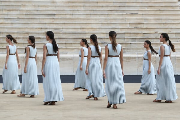 Εικόνες από την τελετή παράδοσης της Ολυμπιακής Φλόγας στο Παναθηναϊκό Στάδιο