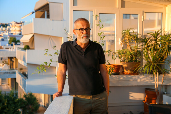 Ο chef Κώστας Τσίγκας μαγειρεύει βραδινό για τα παιδιά