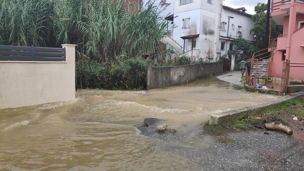 Κέρκυρα: Πλημμύρισαν σπίτια και δρόμοι από τη βροχή