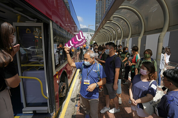 Sleeping Bus Tour: Δρομολόγιο για όσους λατρεύουν να κοιμούνται στο λεωφορείο, στο Χονγκ Κονγκ