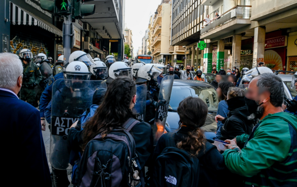 Ένταση και χημικά στο κέντρο της Αθήνας