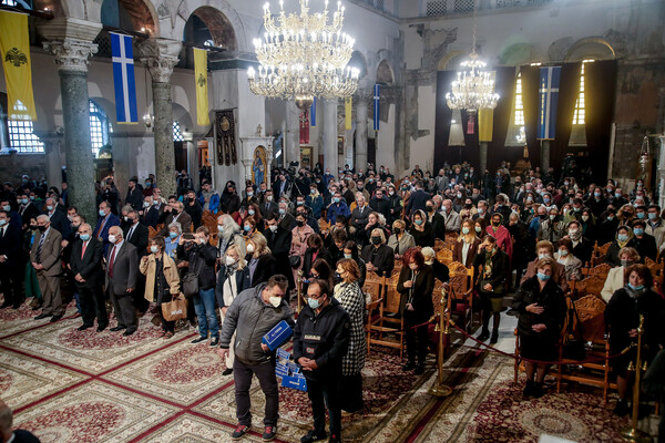 ΣΥΡΙΖΑ: Η κυβέρνηση κάνει πάλι τα στραβά μάτια στις εικόνες του Αγίου Δημητρίου