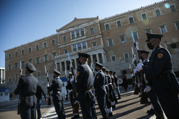 28η Οκτωβρίου: Οι παρελάσεις σε Αθήνα και Θεσσαλονίκη σε 20+1 φωτογραφίες