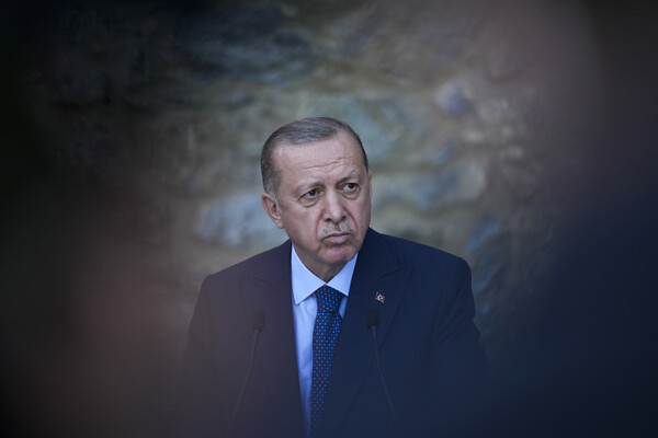 Σάλος στην Τουρκία με φήμες για την κατάσταση της υγείας του Ερντογάν