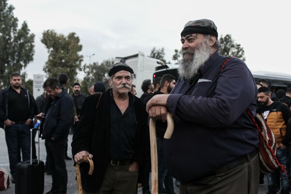 Απόβαση αγροτών από την Κρήτη στην Αθήνα -Διαμαρτύρονται στο υπ. Αγροτικής Ανάπτυξης