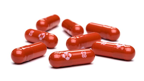 Δύο φάρμακα για τον κορωνοϊό: Τι ξέρουμε για τα χάπια Pfizer και Merck - Η πρώτη σύγκρισή τους