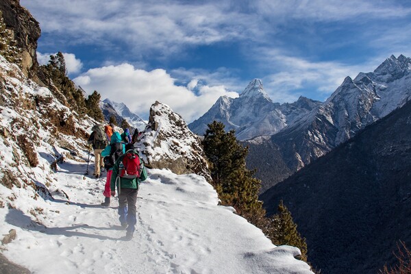Διασώστες εντόπισαν τις σορούς τριών Γάλλων ορειβατών στα Ιμαλάια