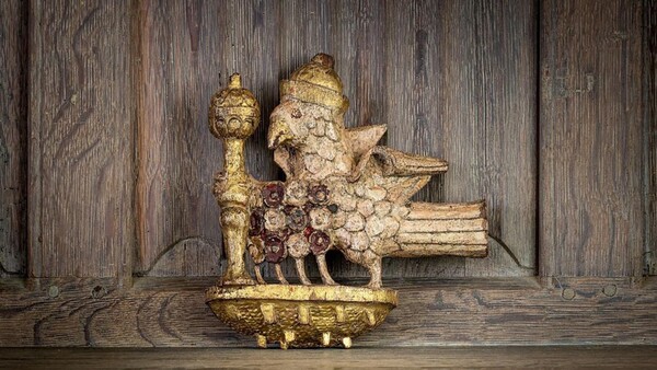 Βρέθηκε το ξύλινο γεράκι της Ανν Μπολέιν ένα από τα ελάχιστα προσωπικά της αντικείμενα που διασώθηκαν
