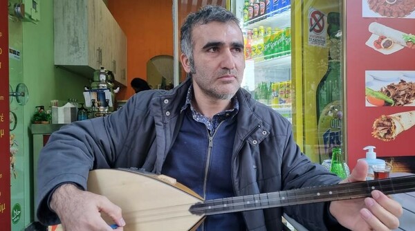 DW: Τούρκοι πρόσφυγες στη Θεσσαλονίκη αφηγούνται την ιστορία τους