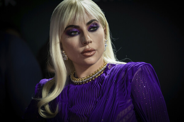 Η εκθαμβωτική Lady Gaga με φόρεμα Gucci στην πρεμιέρα του «House of Gucci»