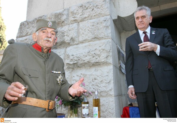 Γιώργος Μιχαΐλοβιτς: Ο φύλακας του σερβικού στρατιωτικού κοιμητηρίου του Ζέιτενλικ παραδίδει ακόμη μαθήματα ιστορίας