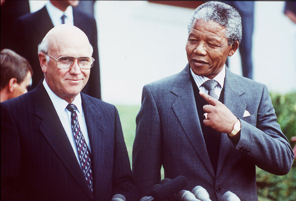 Πέθανε ο τελευταίος λευκός πρόεδρος της Νότιας Αφρικής και κάτοχος Νόμπελ Ειρήνης, FW de Klerk