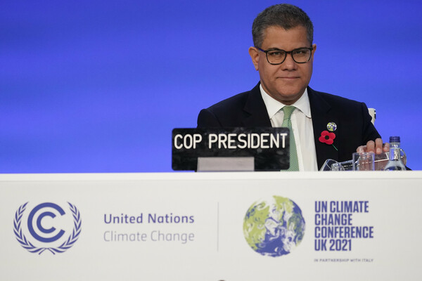 Αμφιλεγόμενη συμφωνία στην COP26: «Κίνα και Ινδία να δώσουν εξηγήσεις», λέει ο Σάρμα