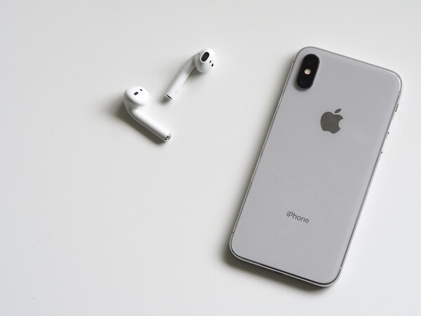 Το πρώτο iPhone X με θύρα USB-C είναι χειροποίητο και πουλήθηκε σε εξωφρενική τιμή