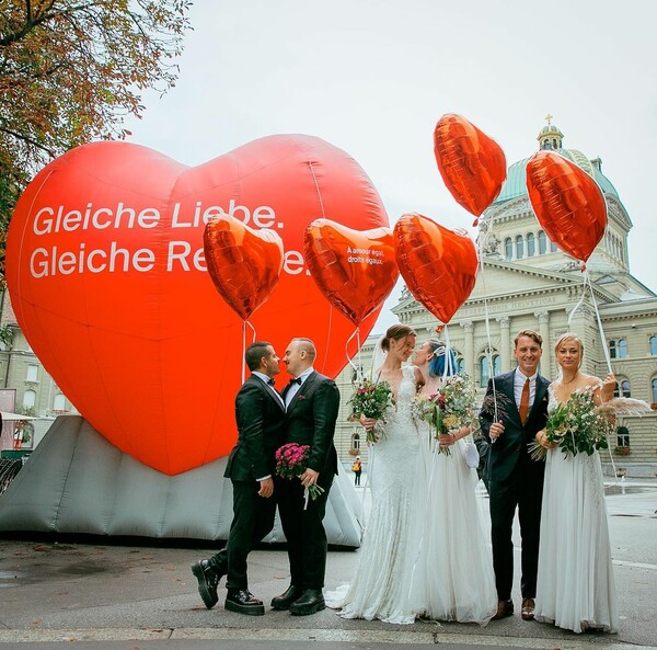 Νόμιμοι οι γάμοι ομόφυλων ζευγαριών στην Ελβετία από τον Ιούλιο του 2022