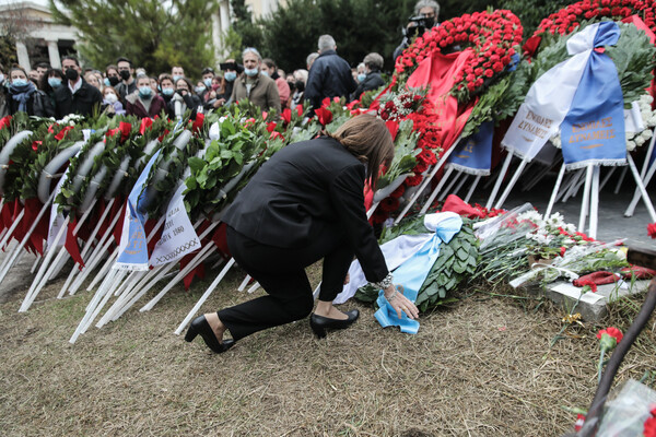 ΠτΔ: Οι θυσίες των θυμάτων του Πολυτεχνείου εξακολουθούν να εμπνέουν