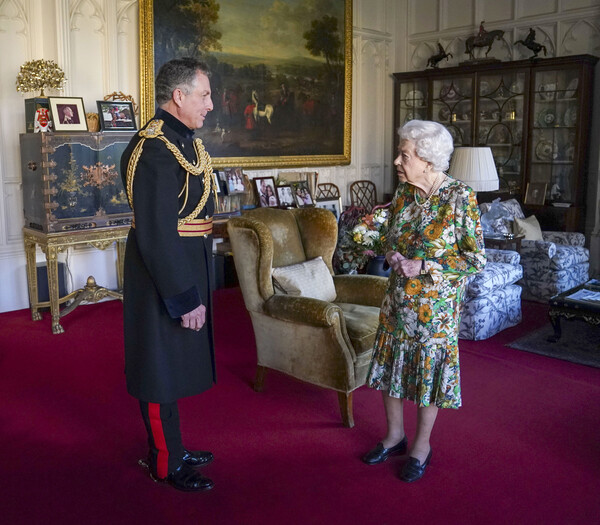 Βασίλισσα Ελισάβετ: Δημόσια επανεμφάνιση στο κάστρο Windsor