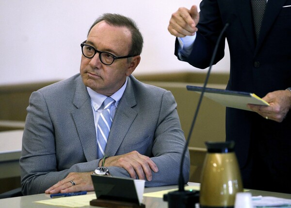 House of Cards: Ο Κέβιν Σπέισι πρέπει να πληρώσει $31 εκατ. για παραβίαση της συμφωνίας 