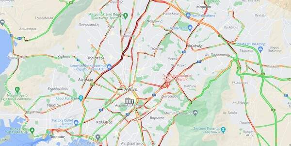 Διπλό τροχαίο στην άνοδο του Κηφισού - Μεγάλο μποτιλιάρισμα