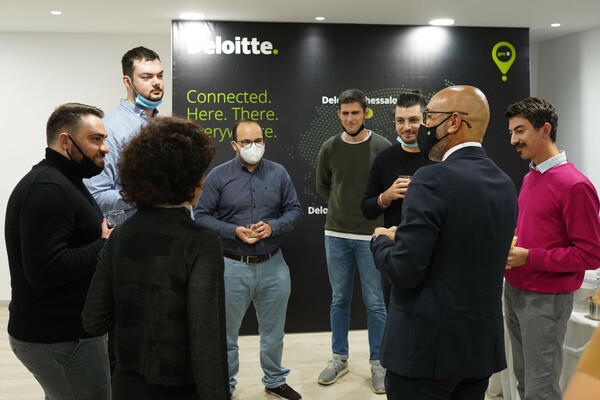 Deloitte: Ευκαιρίες σταδιοδρομίας για νέους σε πολυεθνικό περιβάλλον μέσω του γραφείου της Κρήτης