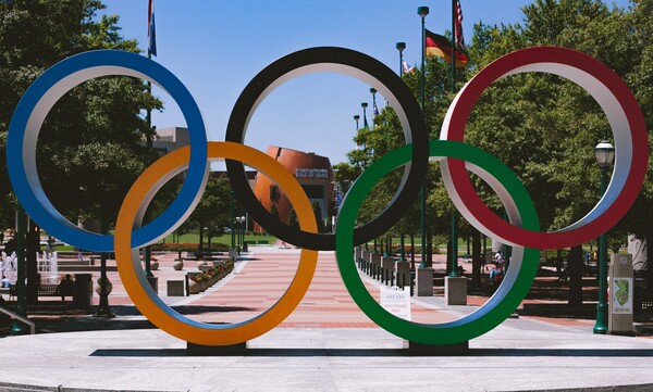 Υποψίες για σύγκρουση συμφερόντων ενόψει των Ολυμπιακών Αγώνων «Παρίσι 2024»