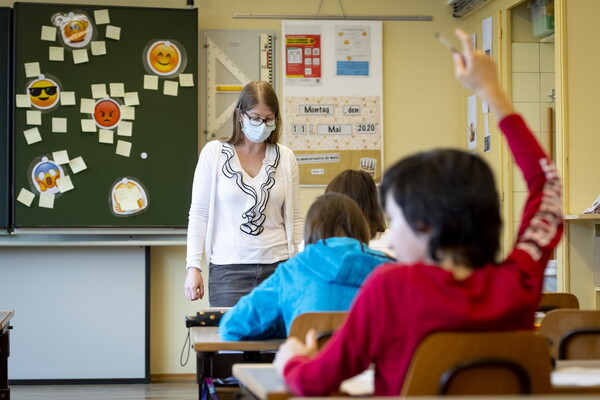 Ελβετία- Μετάλλαξη Όμικρον: Σε καραντίνα 2.000 άτομα μετά από δύο κρούσματα σε σχολείο