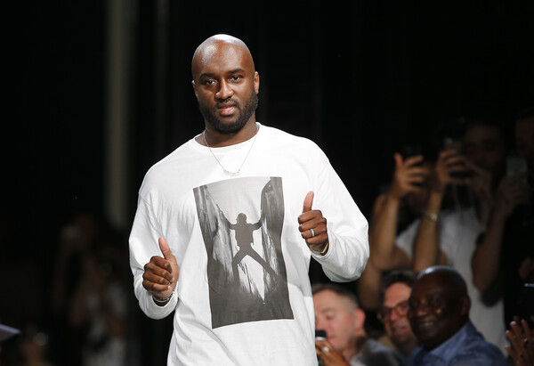 Virgil Abloh: «Εκτοξεύθηκαν» οι τιμές πώλησης δημιουργιών - Από 190$ στα 8.000$ για ένα ζευγάρι αθλητικά