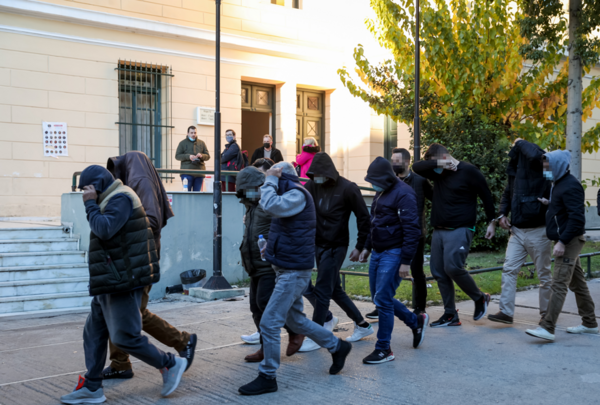 Κύκλωμα ελληνοποιήσεων: Οι επιστολές του αγνώστου Α.Π. στις Αρχές με αποκαλυπτικά στοιχεία