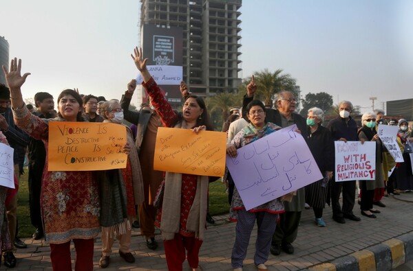 Πακιστάν: Διαδηλώσεις για το φονικό λιντσάρισμα για βλασφημία