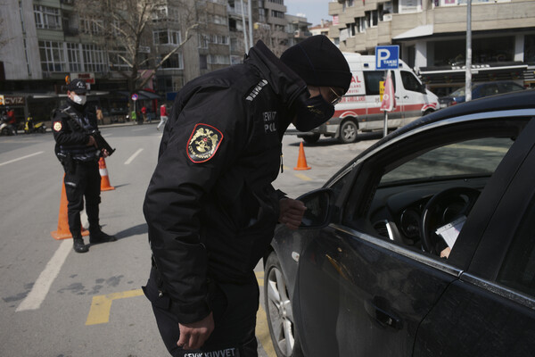 Έβρος: Πώς συνελήφθη το ζευγάρι Ελλήνων από τις τουρκικές αρχές- Ελέγχουν τα κινητά τους