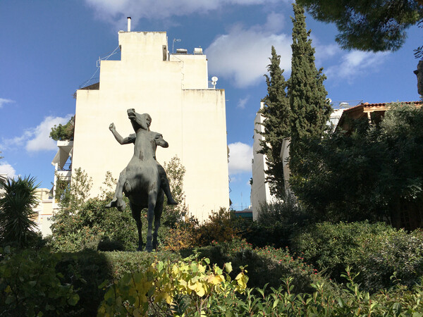 Κυριακή στο εργαστήριο του Γιάννη Παππά